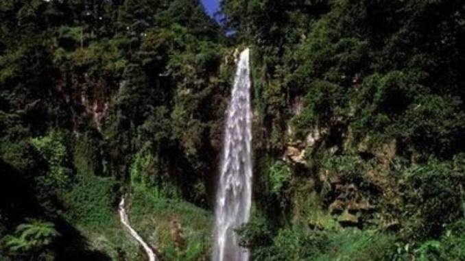 Wisata Karanganyar Air Terjun Pringgodani