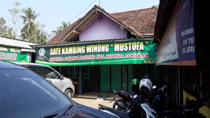 Sate Kambing Winong Mustofa